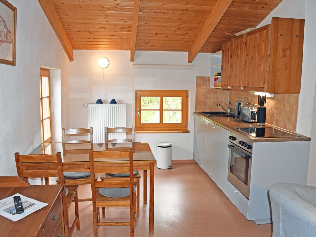 04 Ferienwohnung Veilchen mit Seeblick - Haus am Höft in Gager mit Seeblick und Sauna detail 1