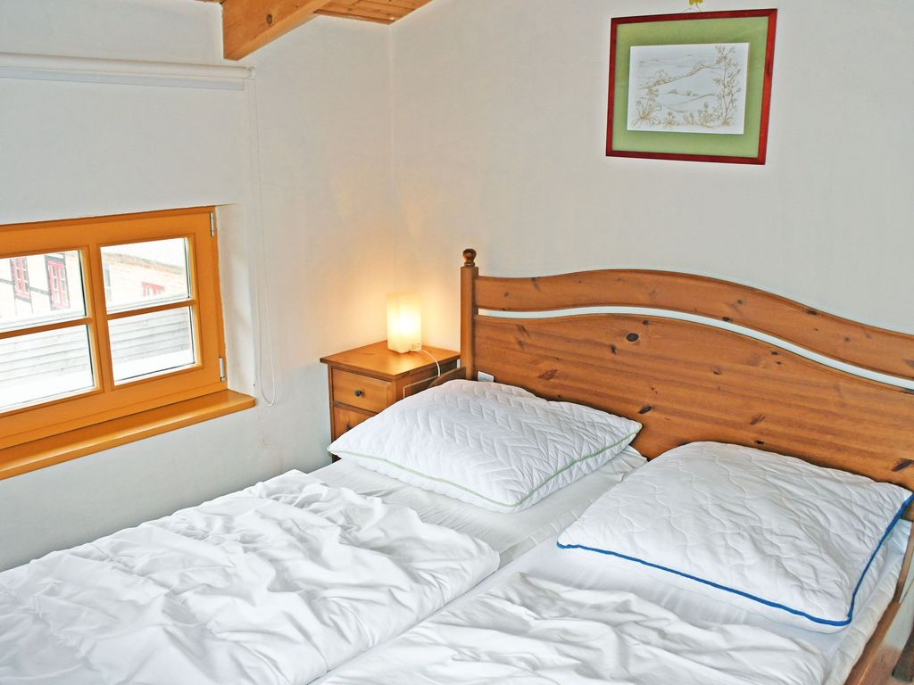 05 Ferienwohnung Leberblümchen - Haus am Höft in Gager mit Seeblick und Sauna detail 4