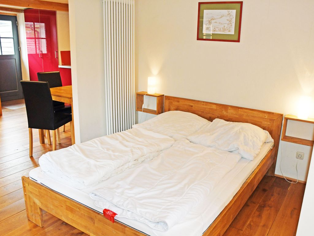 06 Ferienwohnung Bauernrose  mit Seeblick - Haus am Höft in Gager mit Seeblick und Sauna detail 2