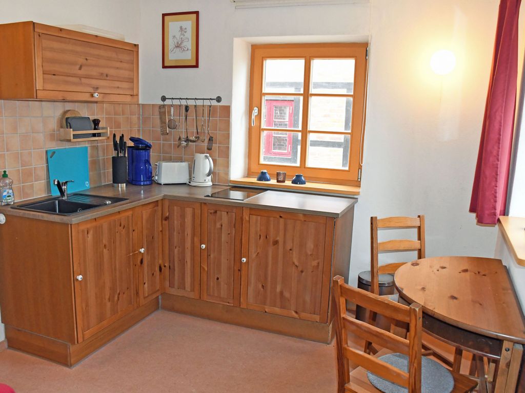 02 Ferienwohnung Schlüsselblume mit Seeblick - Haus am Höft in Gager mit Seeblick und Sauna detail 2