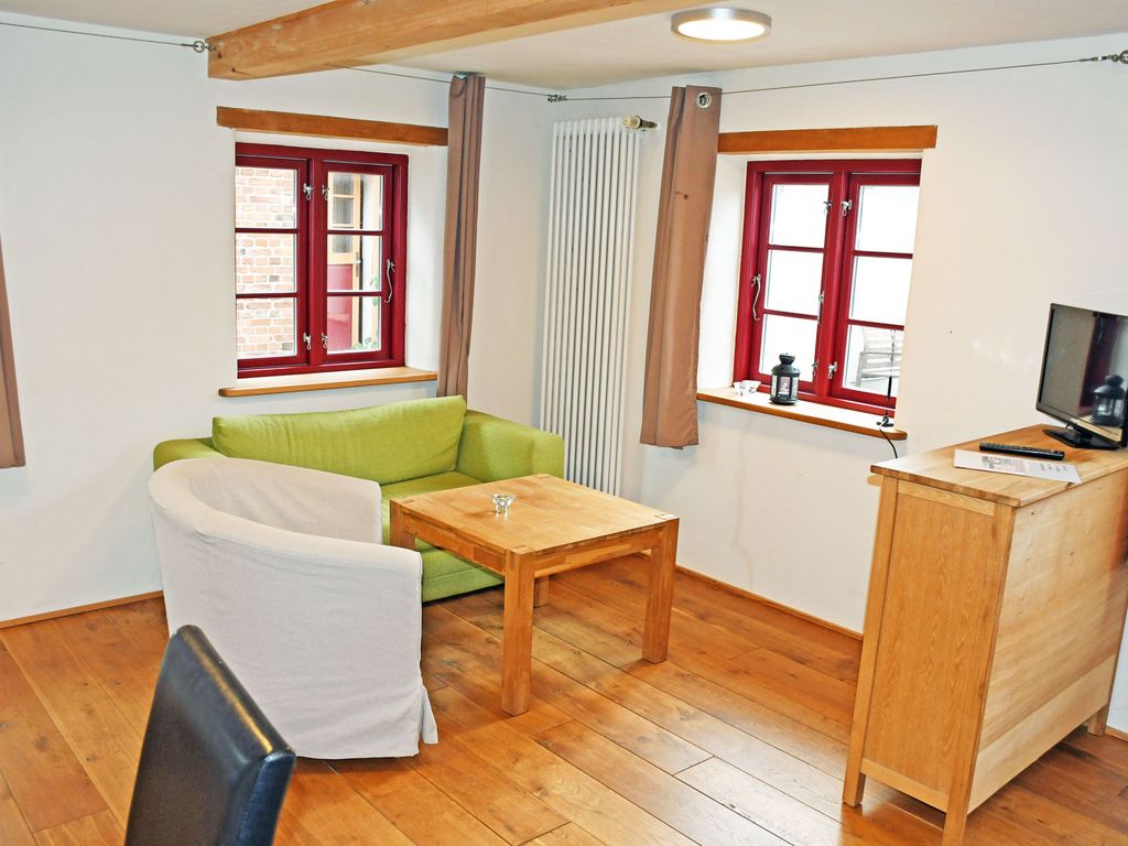 06 Ferienwohnung Bauernrose  mit Seeblick - Haus am Höft in Gager mit Seeblick und Sauna detail 3