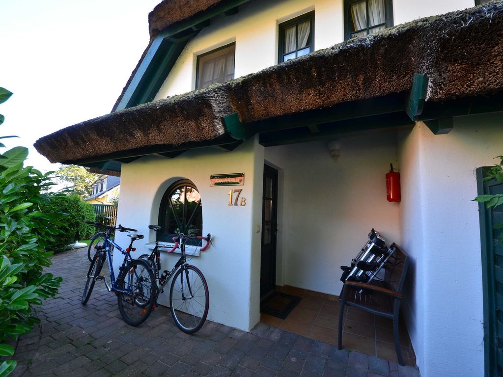 17b Kirchhaus 5 Pers. linke Ecke vorne