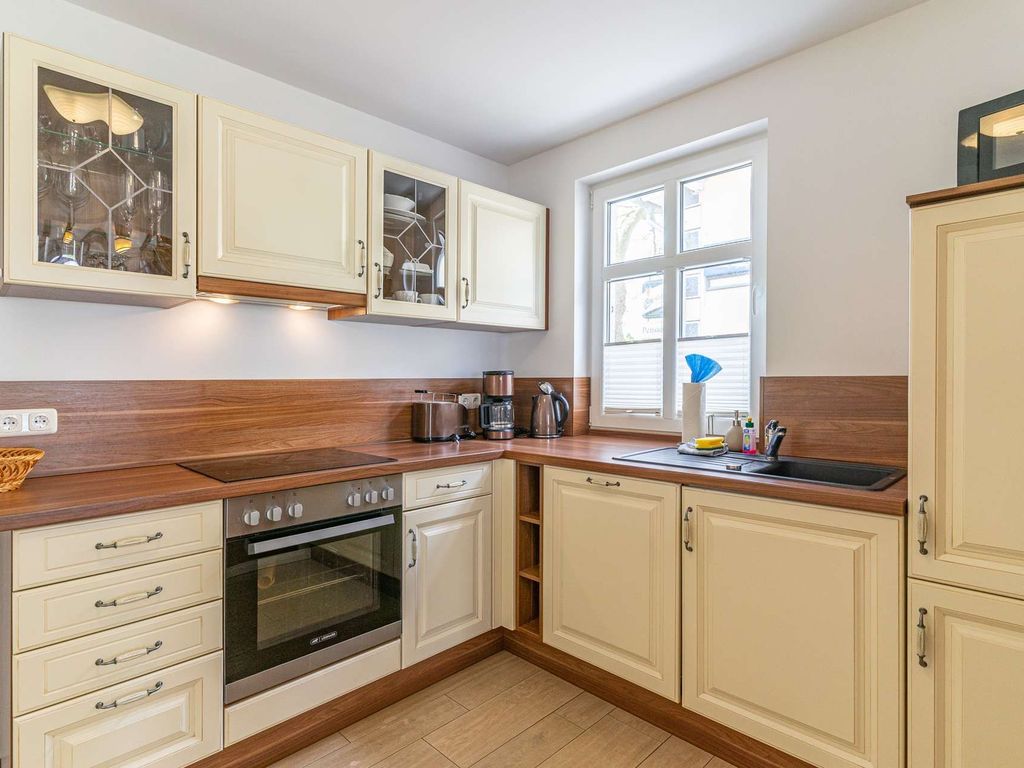 Komfort Appartement - Mönchgut - NEU: Ferienhaus mit Kamin, 2 Bäder, 2 SZ - am Wasser detail 3