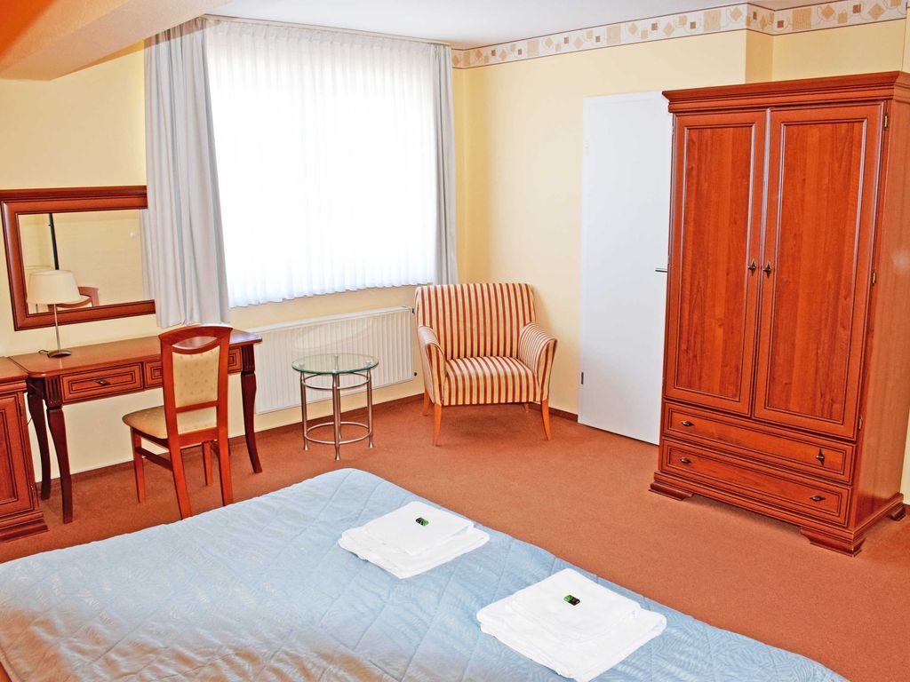 12 Doppelzimmer B - Das kleine Hotel auf Mönchgut! detail 2