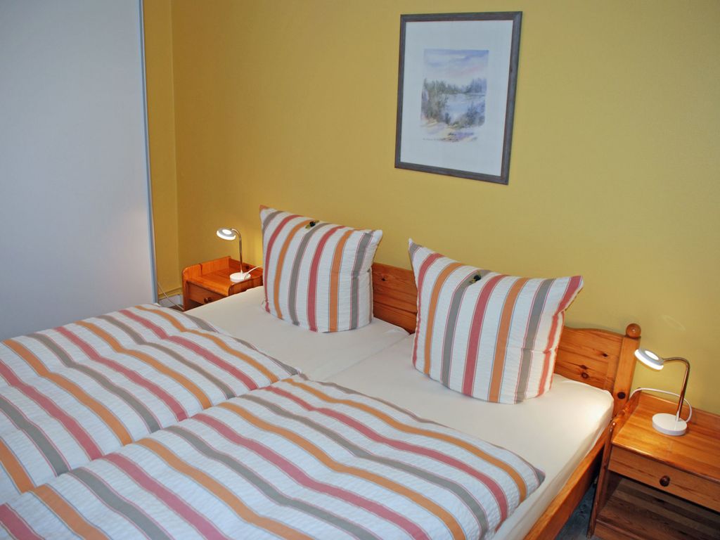 Ferienapparetement Neuensiener See - Ferienappartements unterm Reetdach mit Seeblick detail 4