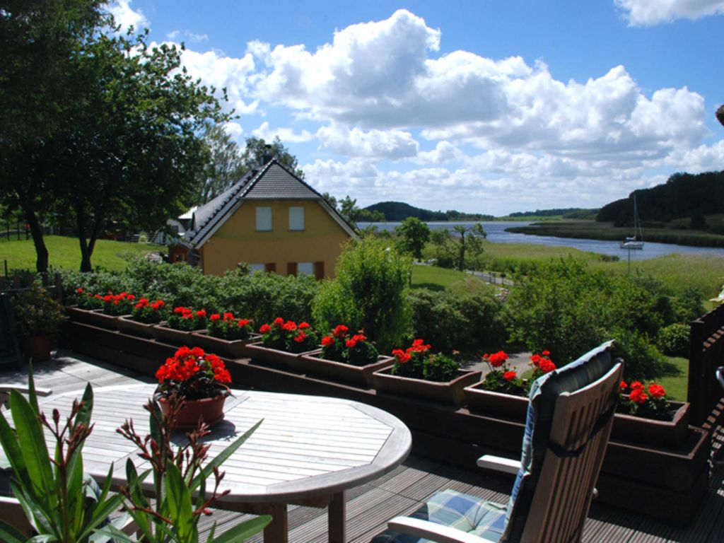 Ferienappartement Having - Ferienappartements unterm Reetdach mit Seeblick detail 1