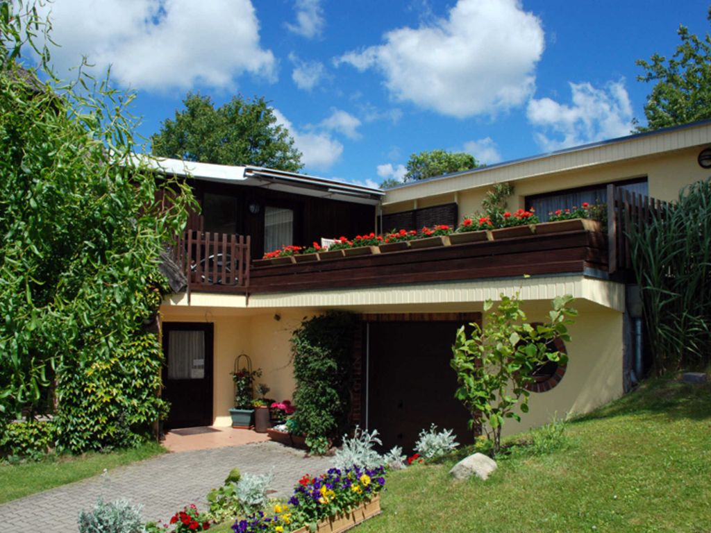 Ferienappartements unterm Reetdach mit Seeblick detail 1
