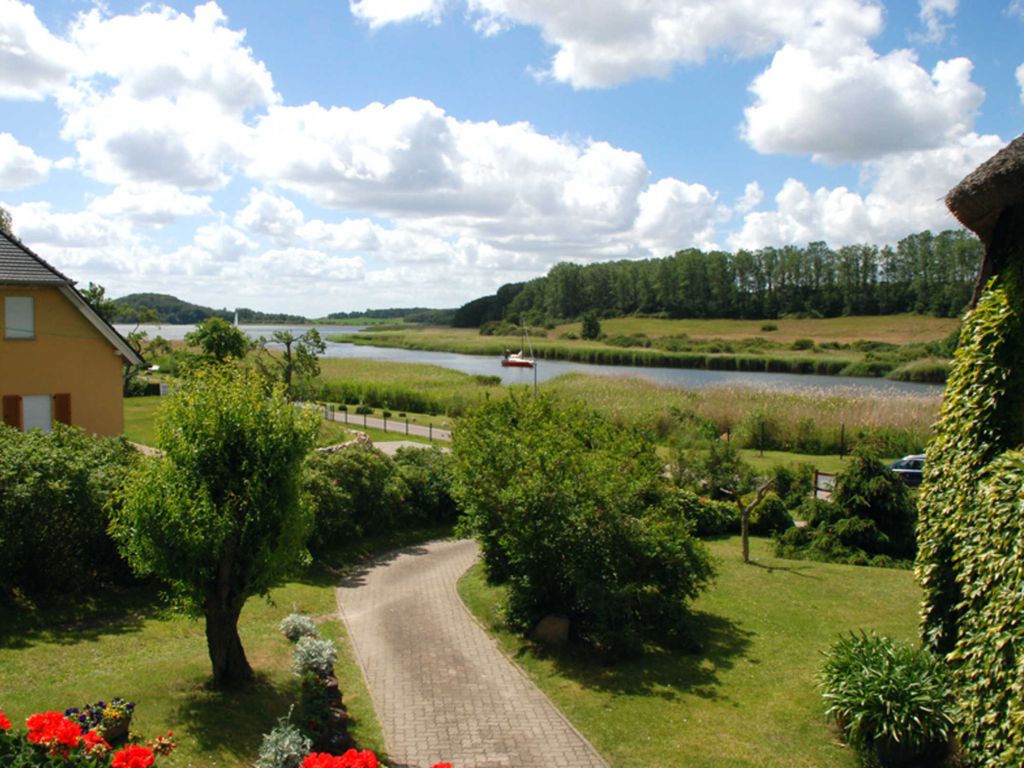 Ferienappartements unterm Reetdach mit Seeblick detail 4