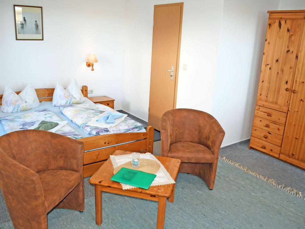 07 Doppelzimmer mit Seeblick - DEB 006 Pension Seeperle detail 2