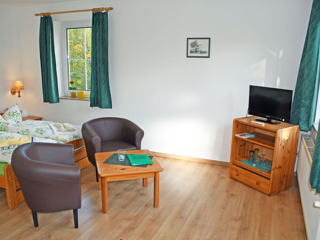 01 Doppelzimmer mit Terrasse - DEB 006 Pension Seeperle detail 1