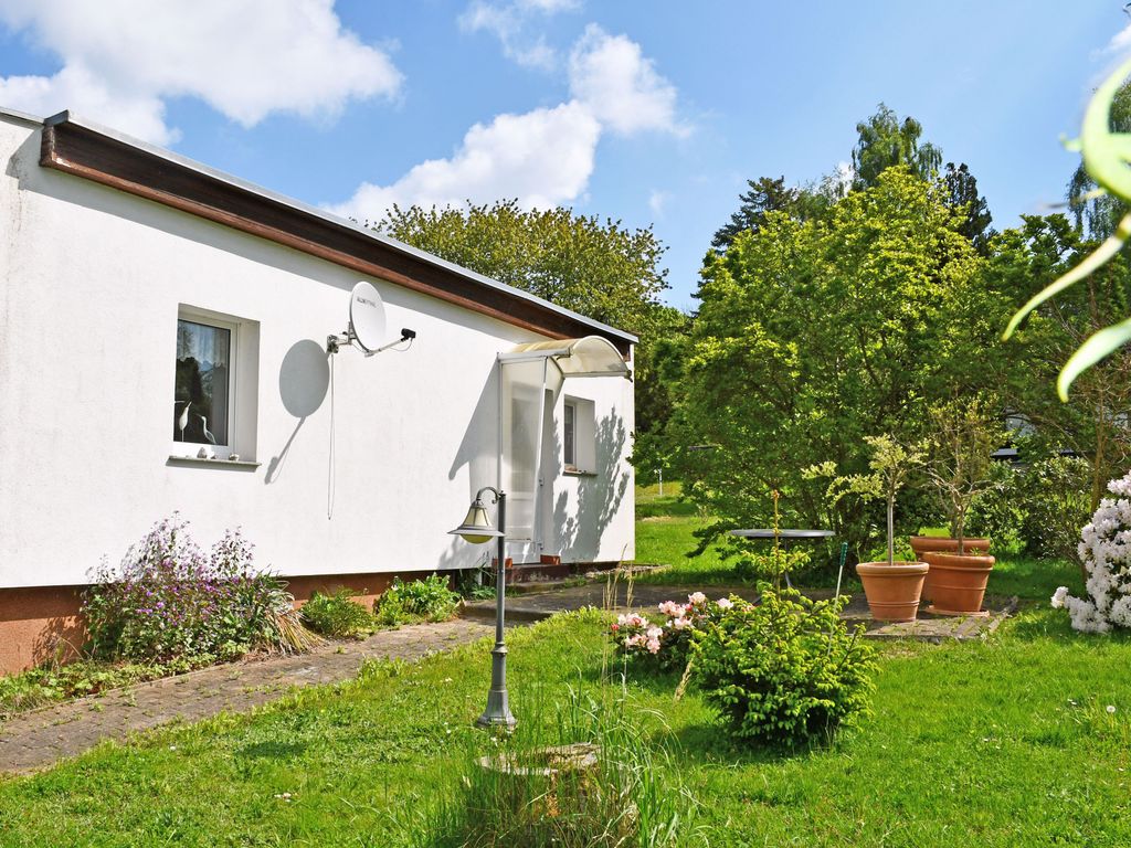 DEB 007 Bungalows am Neuensiener See detail 1