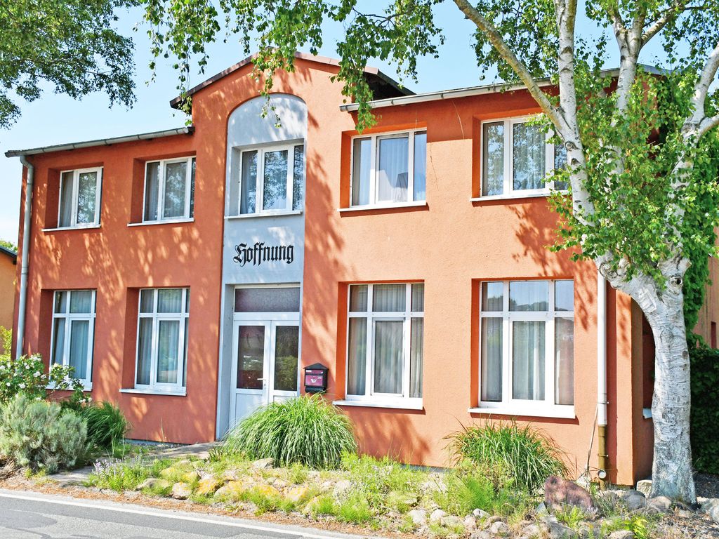 DEB 009 Appartementhaus auf Mönchgut, 300 m bis zum Strand