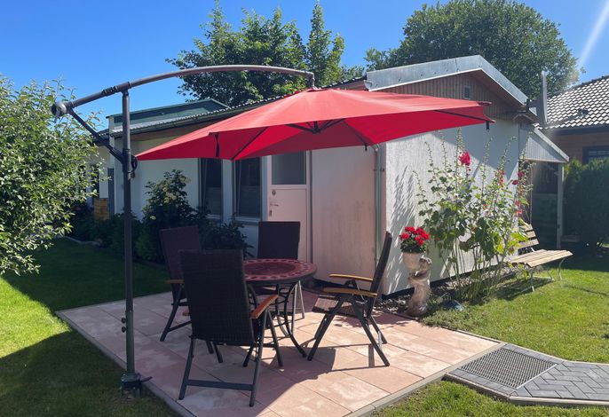 DEB 017 Bungalow mit Gartenterrasse in Altefähr
