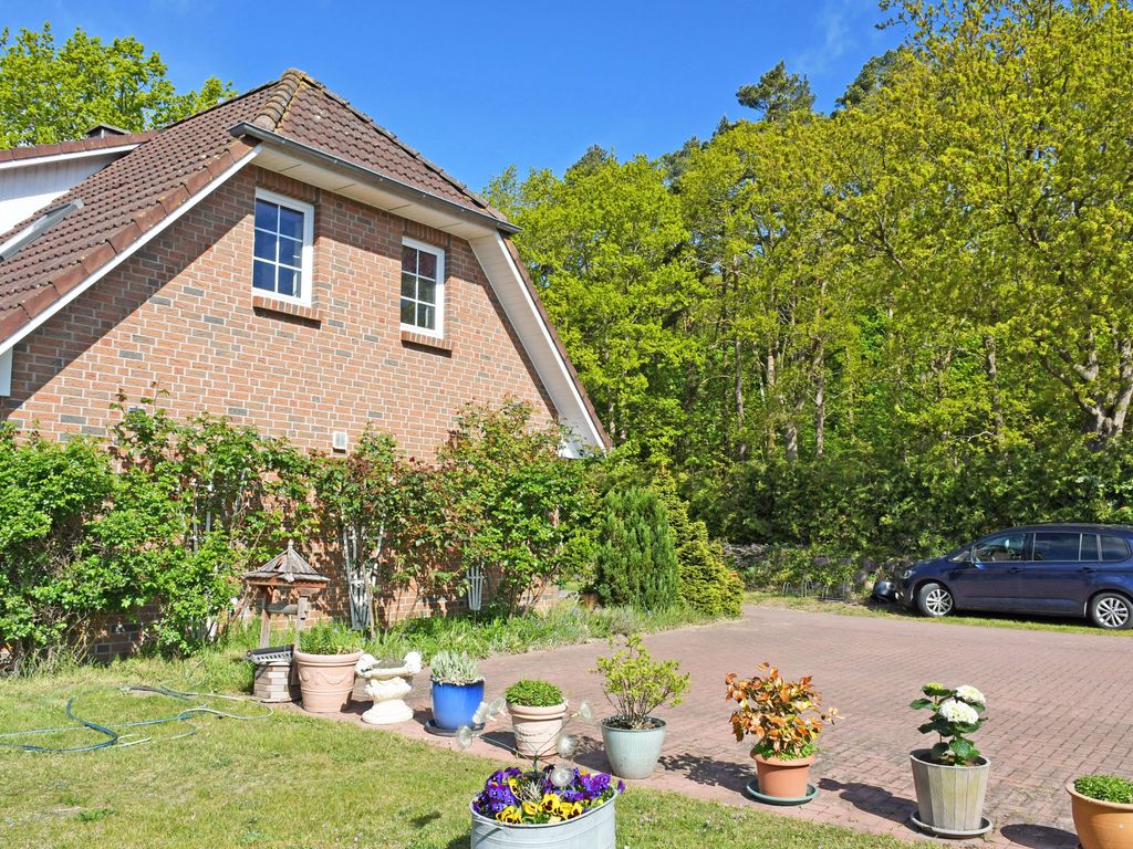 DEB 025 Selliner Ferienappartements mit Terrasse detail 1