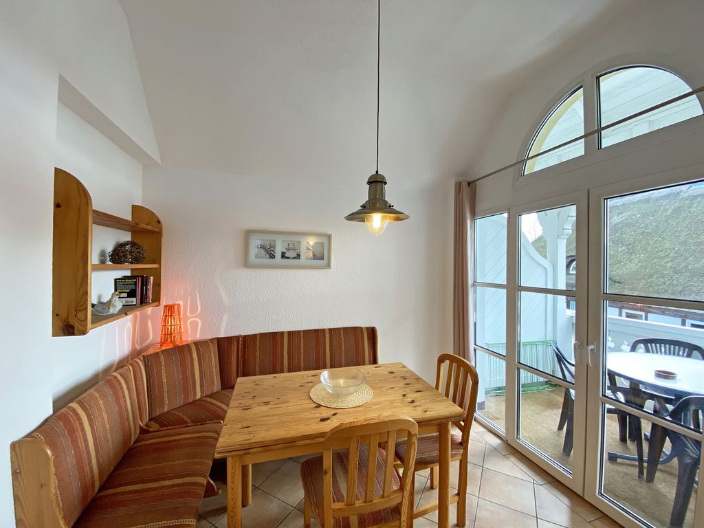 Haus Rügenwind Whg. 03 1. Etage mit Balkon - W: Haus Rügenwind mit 4 komfortablen Wohnungen detail 3