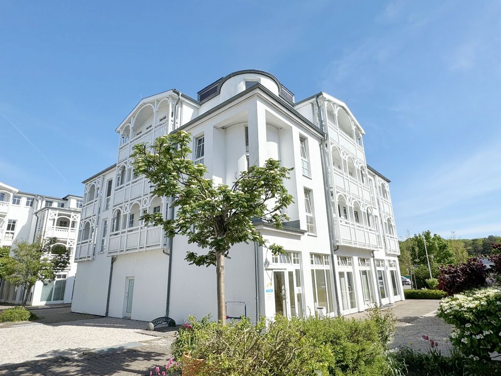 F: Seepark Sellin - Haus Altensien Whg 465 mit Balkon detail 1