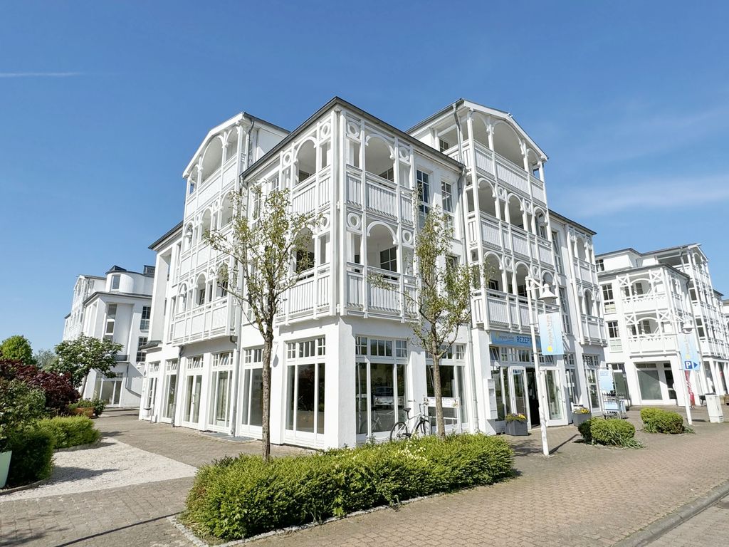 F: Seepark Sellin - Haus Altensien Whg 465 mit Balkon detail 4