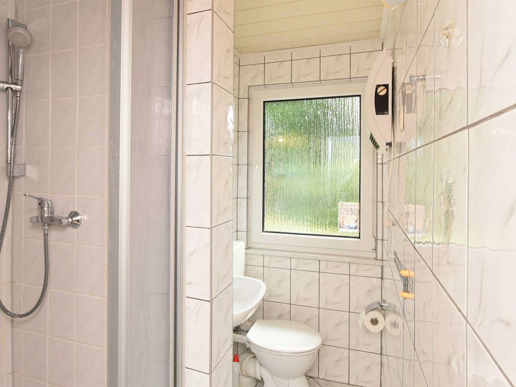 Ferienbungalow A - Ferienbungalows am Rand des Buchenwaldes im Ostseebad Sellin detail 4