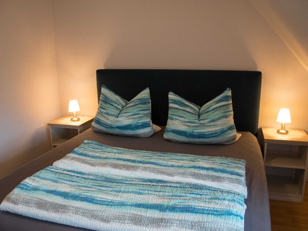 Ferienwohnung mit Balkon 0G 2 - Landhaus mit Reetdach am Teich detail 2