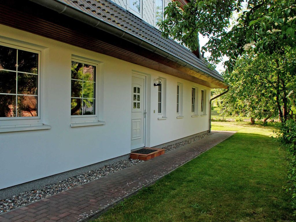 Ferienwohnungen an der Hagenschen Wiek auf Rügen detail 4