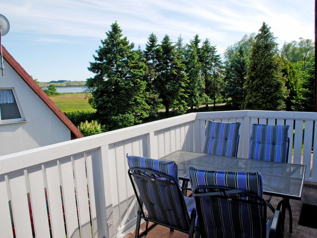 Ferienwohnung Rügen mit Seeblick und Sonnenbalkon - Ferienwohnungen an der Hagenschen Wiek auf Rügen detail 3