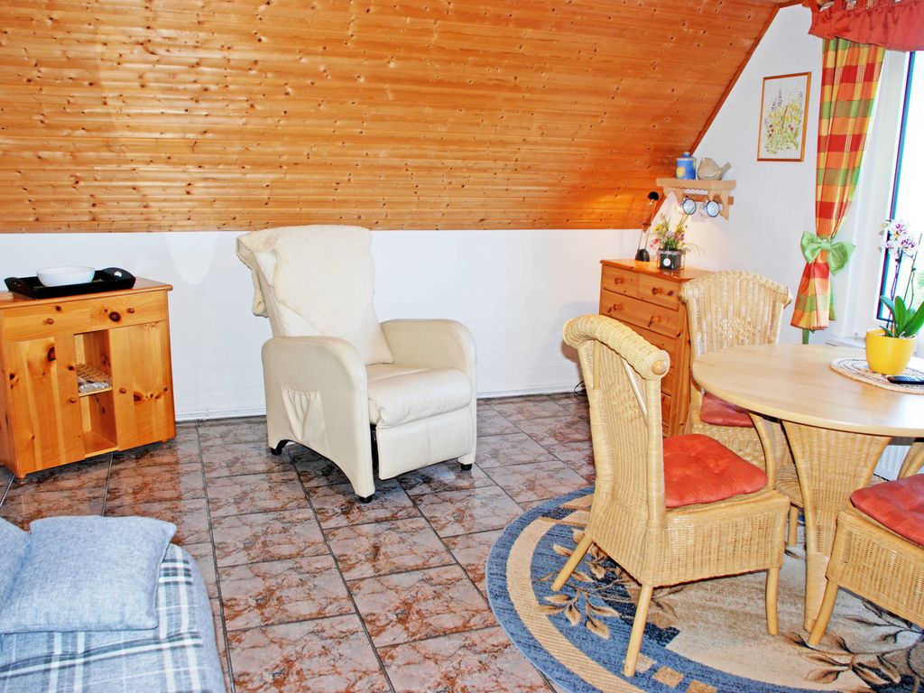 Ferienwohnung Mönchgut mit Seeblick - Ferienwohnungen im Haus am Deich detail 4