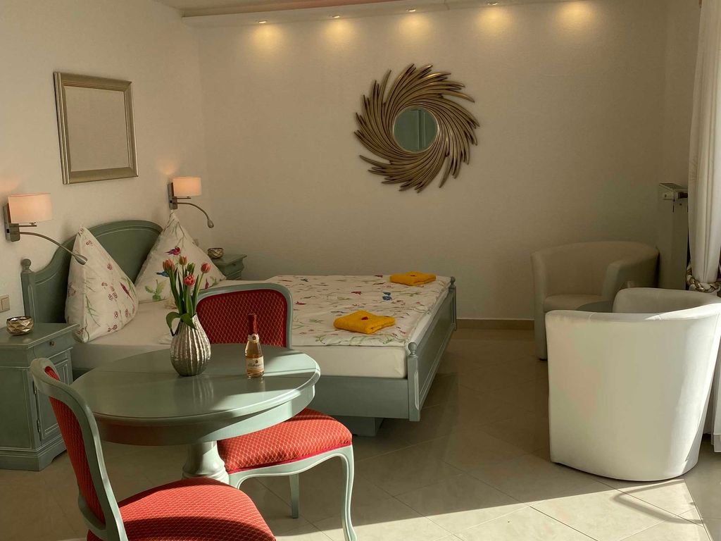 Apartment 6 mit Balkon