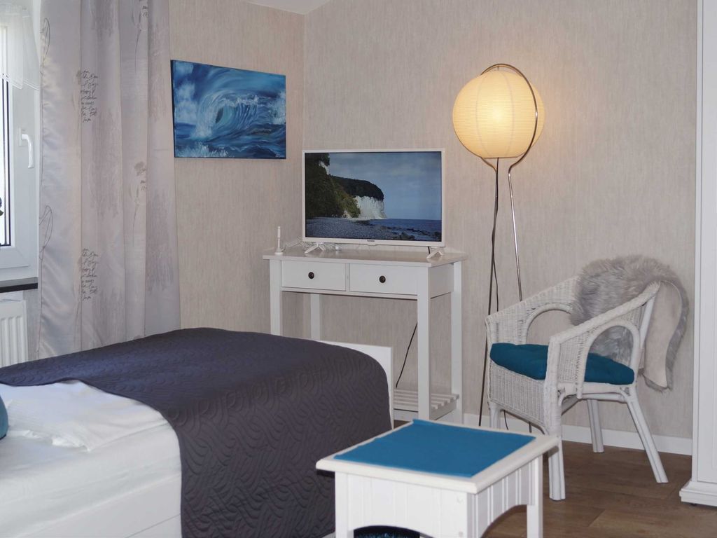 Ferienwohnung Kastanienblick mit Kamin - Ferienwohnungen Ramitz auf Rügen detail 2