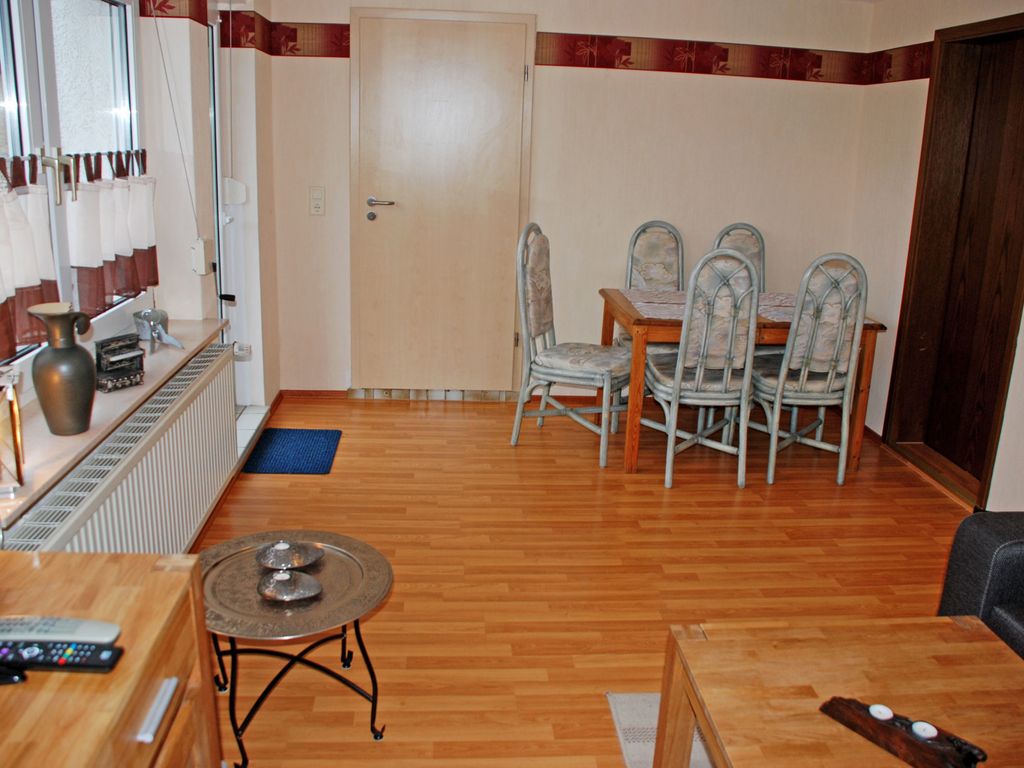 Ferienwohnung Pommernhof mit Terrasse im EG - Ferienwohnungen auf dem Pommernhof mit großem Garten! detail 1