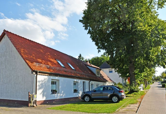 Ferienwohnungen auf dem Pommernhof mit großem Garten!