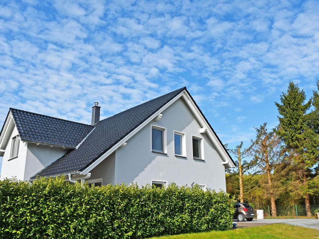 Ferienwohnung Sellin mit Terrasse am Seepark detail 2