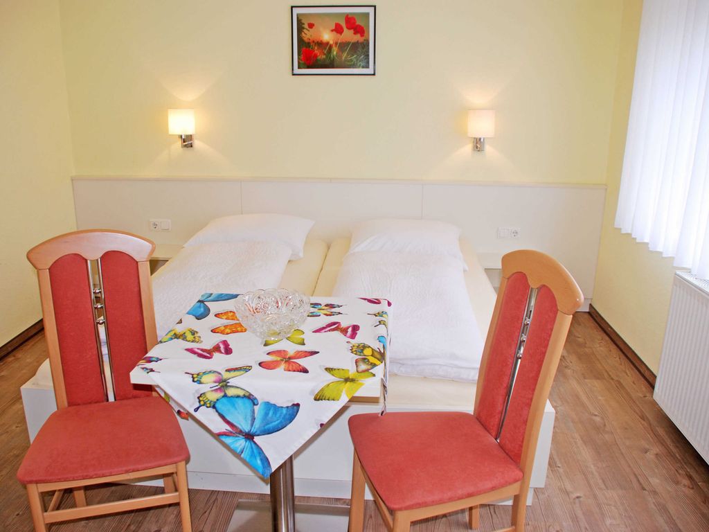 04 Doppelzimmer - Pension mit Frühstück im Ostseebad Baabe detail 1