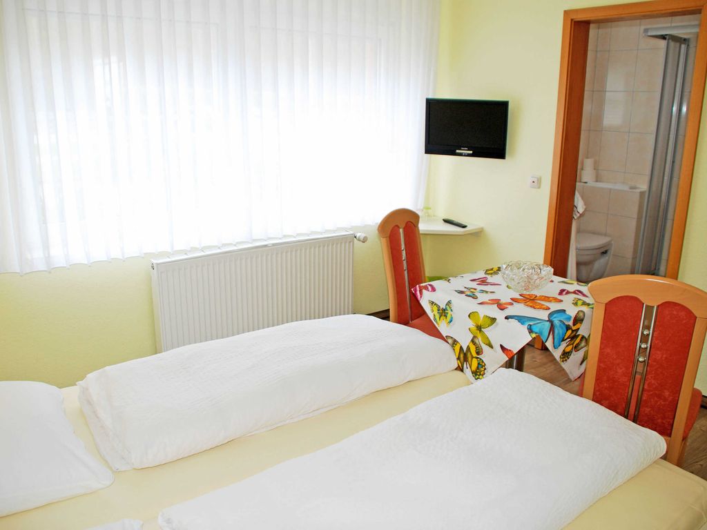04 Doppelzimmer - Pension mit Frühstück im Ostseebad Baabe detail 2