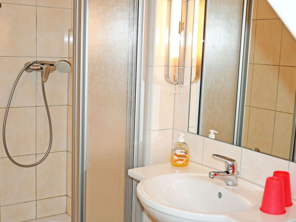 08 Doppelzimmer - Pension mit Frühstück im Ostseebad Baabe detail 4