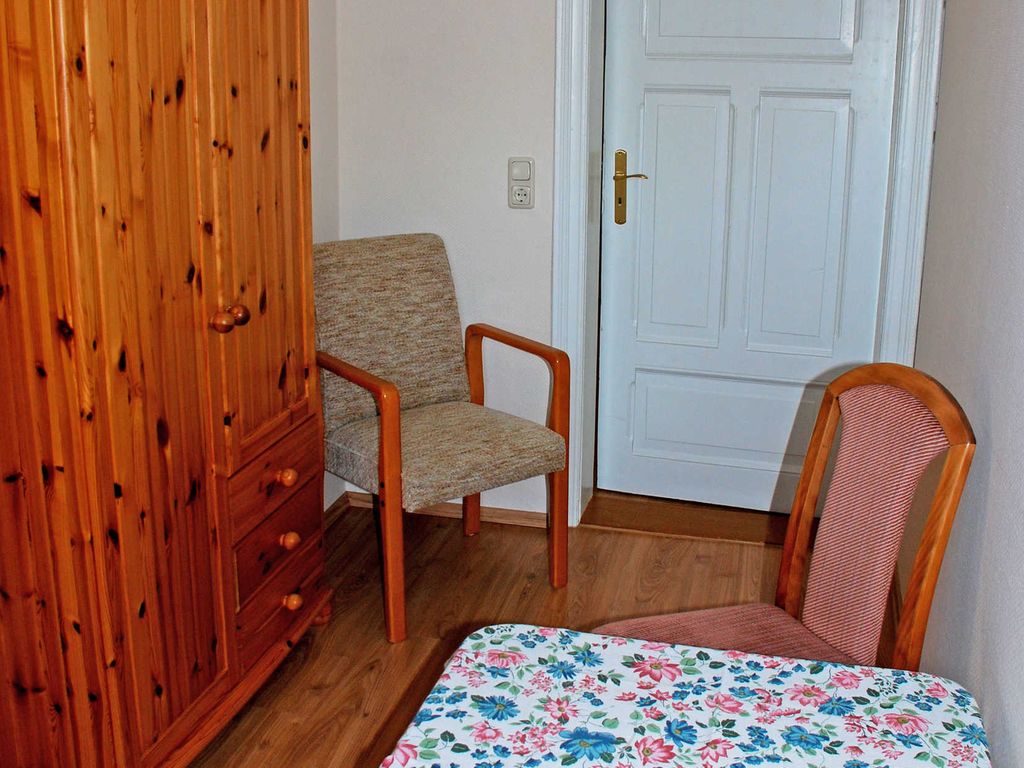 03 Ferienwohnung Mönchgut - Ferienvilla im Stil der Bäderarchitektur detail 3