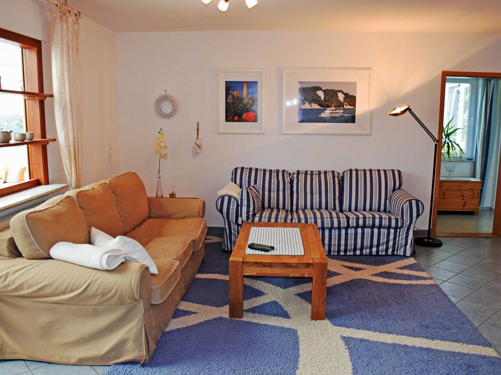 Ferienwohnung mit Terrasse 03