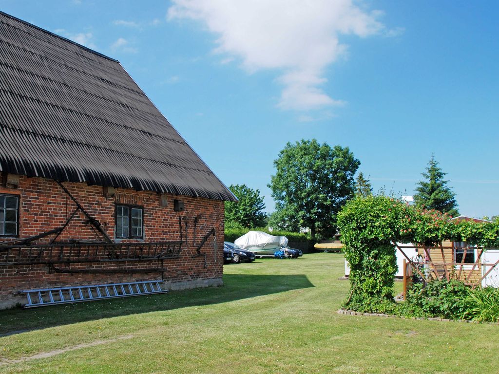 ruhiges gelegenes Ferienhaus mit Terrasse am Sund detail 4