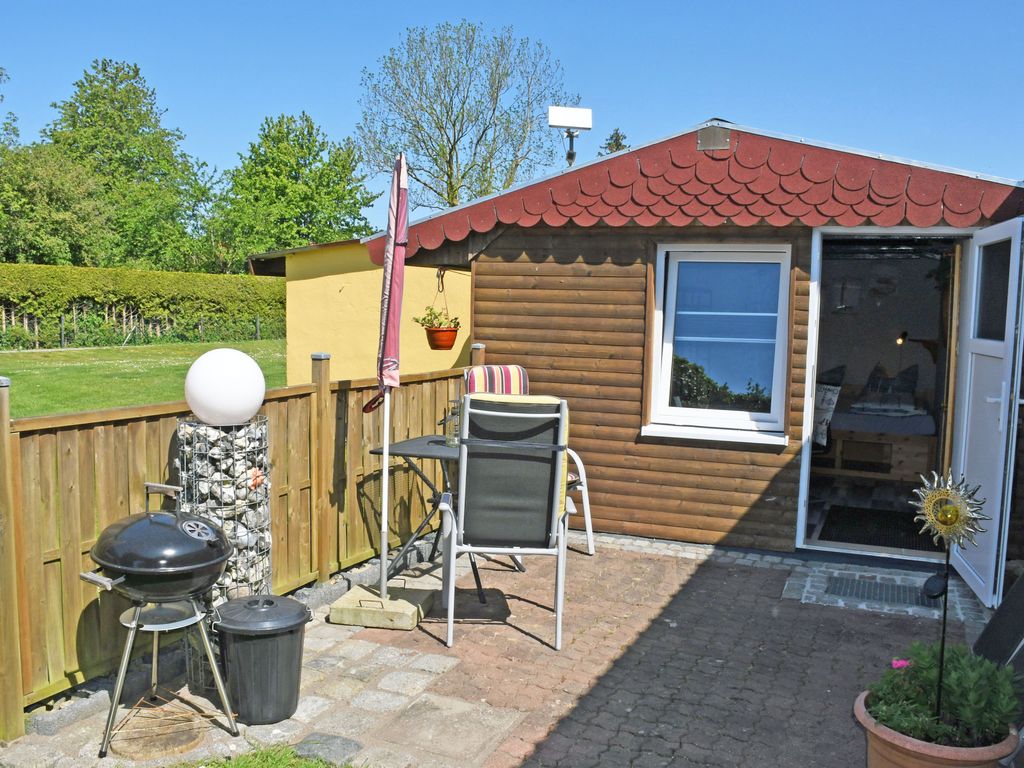 ruhiges gelegenes Ferienhaus mit Terrasse am Sund