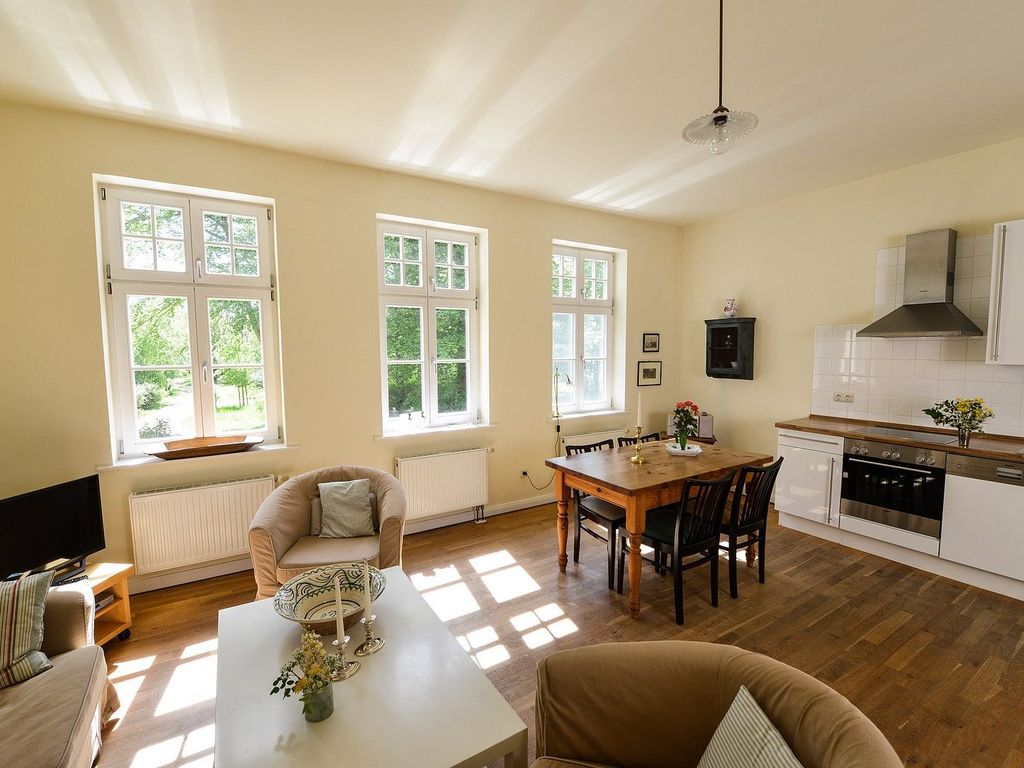 Ferienwohnung 2 für 4 Personen am Wasser - Gut Grubnow Rügen detail 1