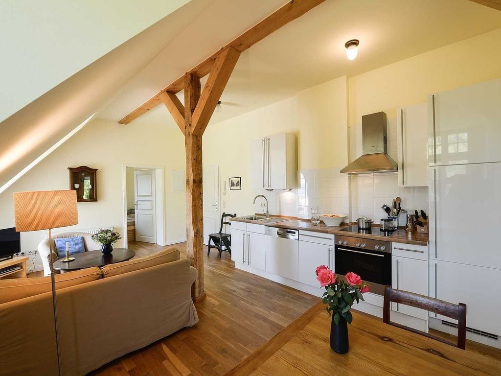 Ferienwohnung 6 mit Seeblick und Balkon 2 Personen - Gut Grubnow Rügen detail 4