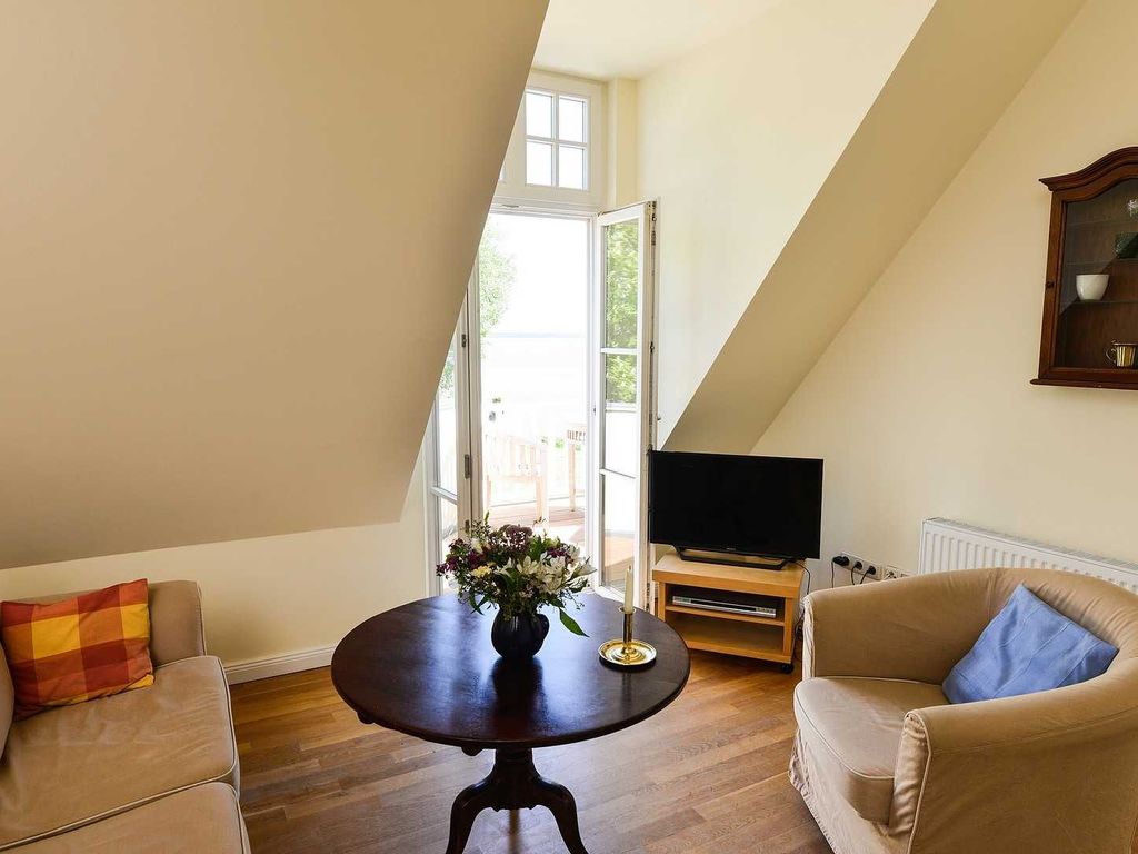 Ferienwohnung 6 mit Seeblick und Balkon 2 Personen - Gut Grubnow Rügen detail 3