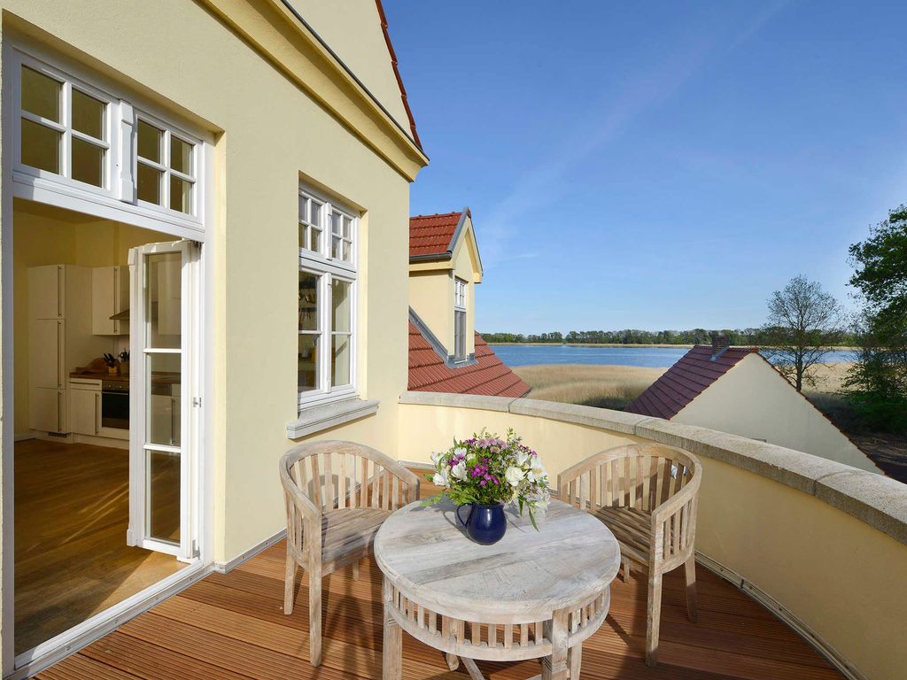 Ferienwohnung 7 mit Seeblick und großem Balkon
