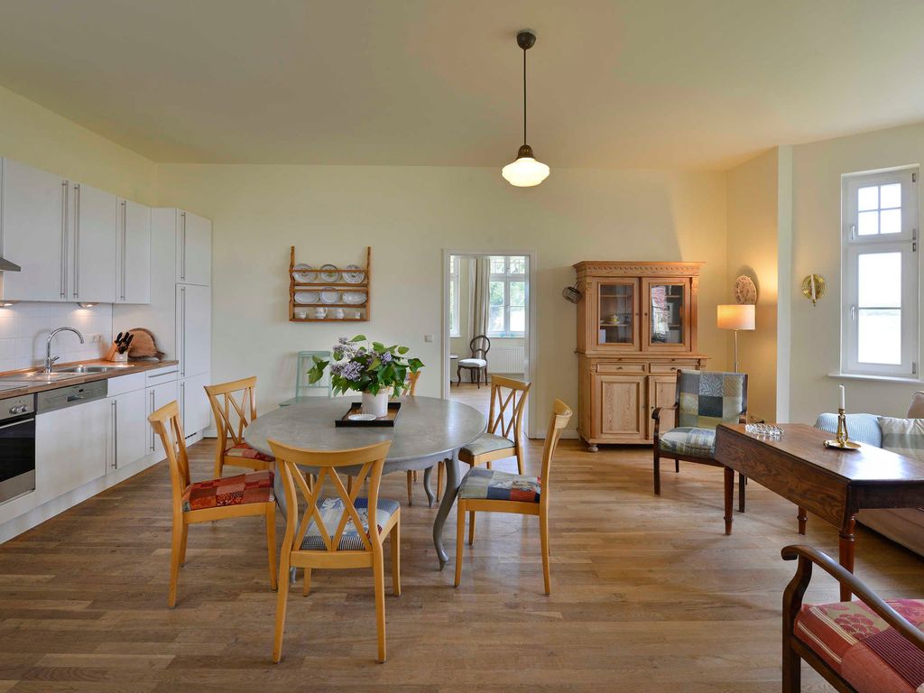 Ferienwohnung 3 mit Seeblick und Terrasse - Gut Grubnow Rügen detail 2