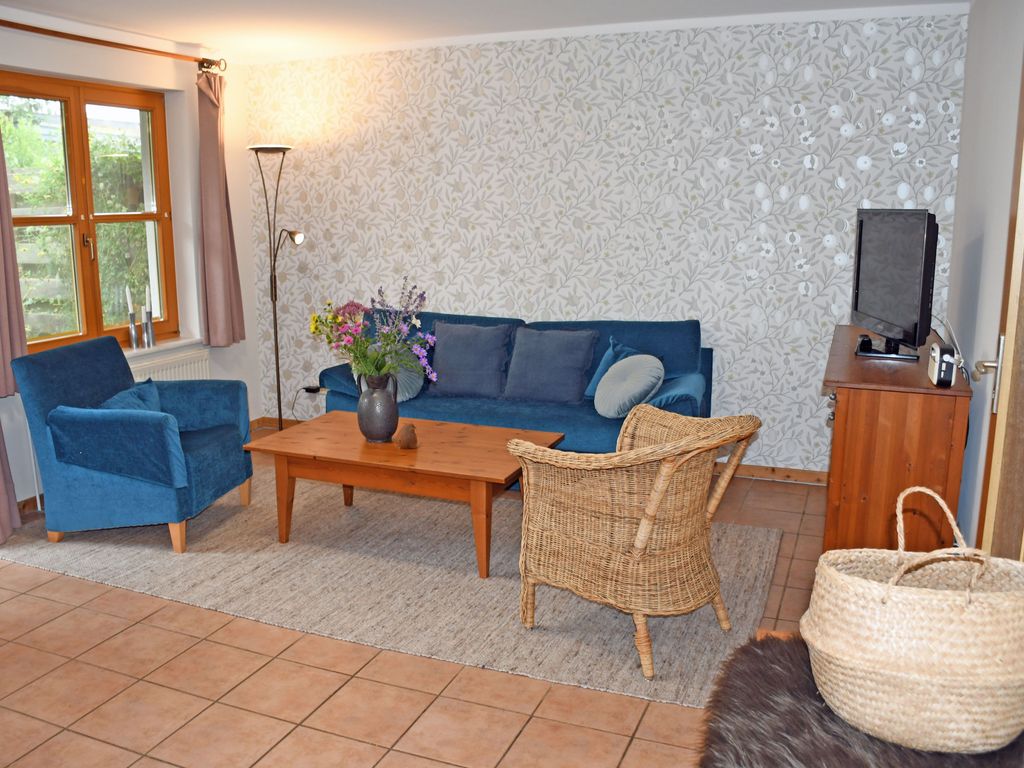 03 Ferienwohnung mit Gartenterrasse - Ferienwohnungen im Fischerdorf und unterm Reetdach detail 3