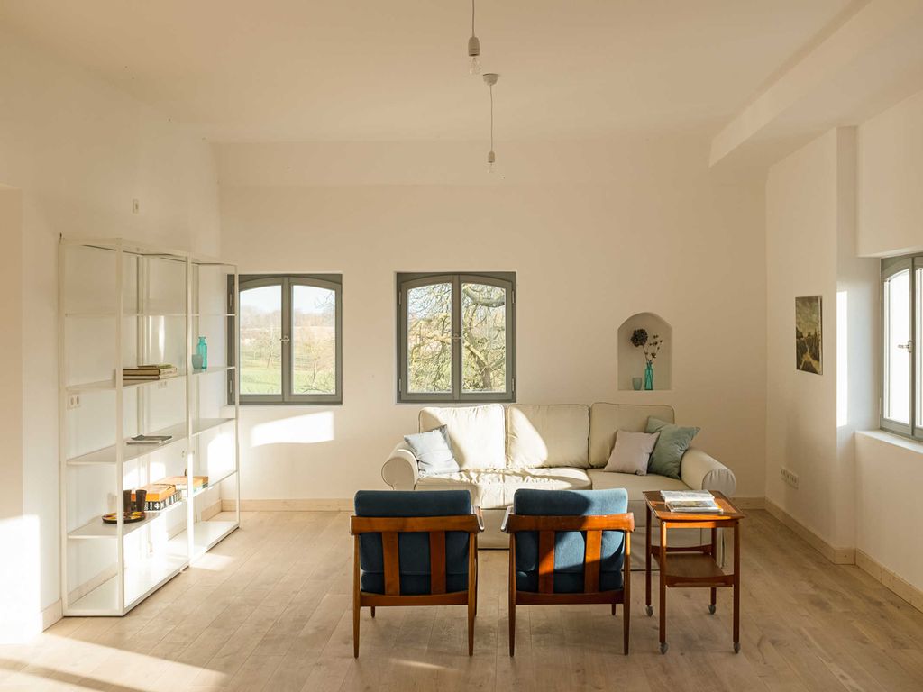 Wohnung 2. OG Links