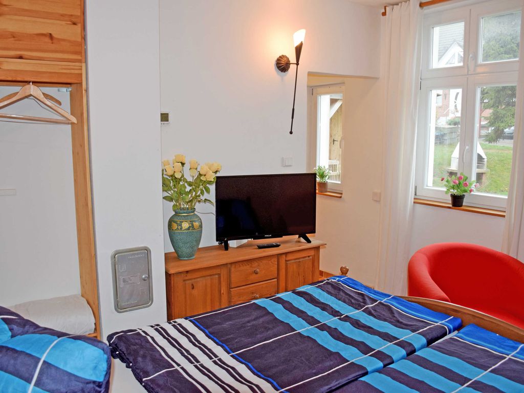 08 Ferienwohnung (H) - Ferienwohnungen im Ostseebad Göhren REB785 detail 1