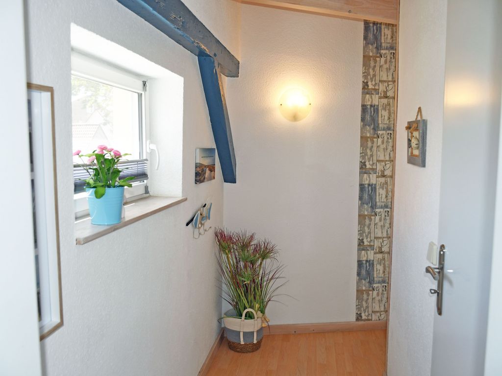 Ferienwohnung Lee (R) - Ferienhaus zum Hafen in Altefähr detail 3