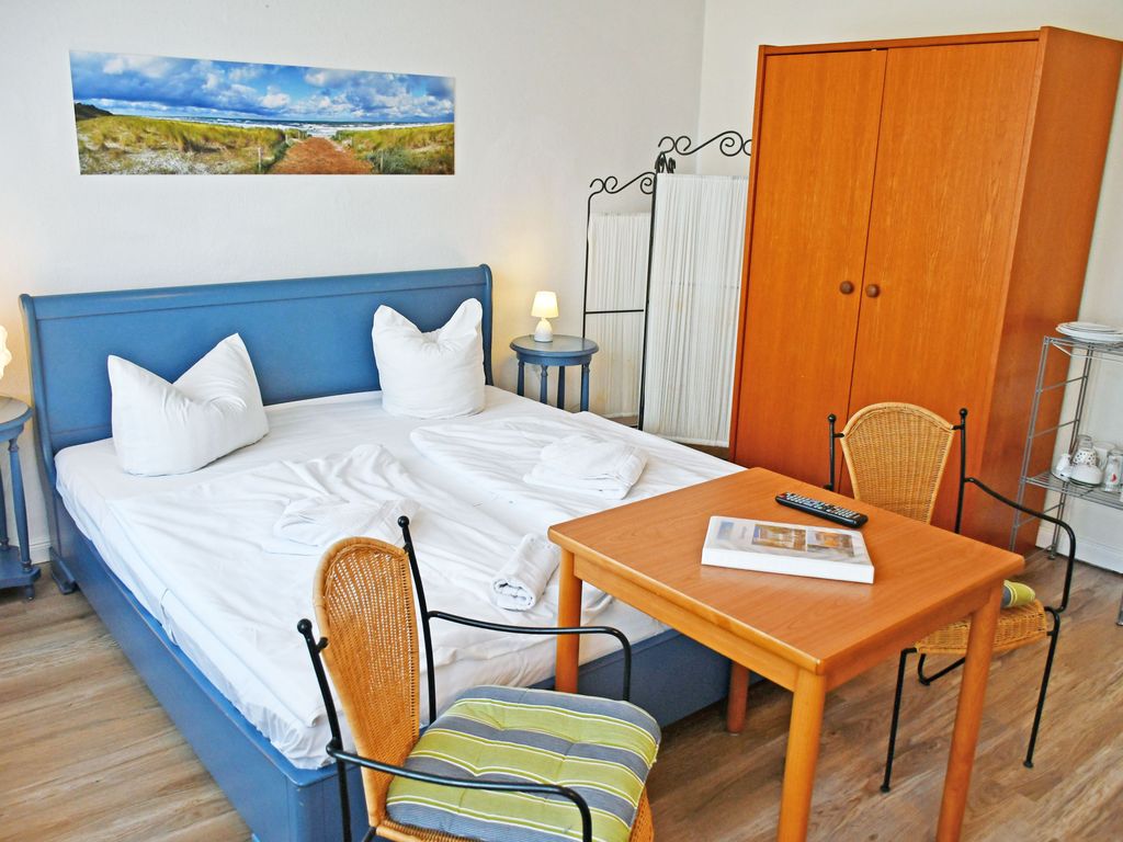 Budgetzimmer mit Dusche/WC auf dem Flur 28 - Wilhelms Hostel im Ostseebad Sellin detail 1