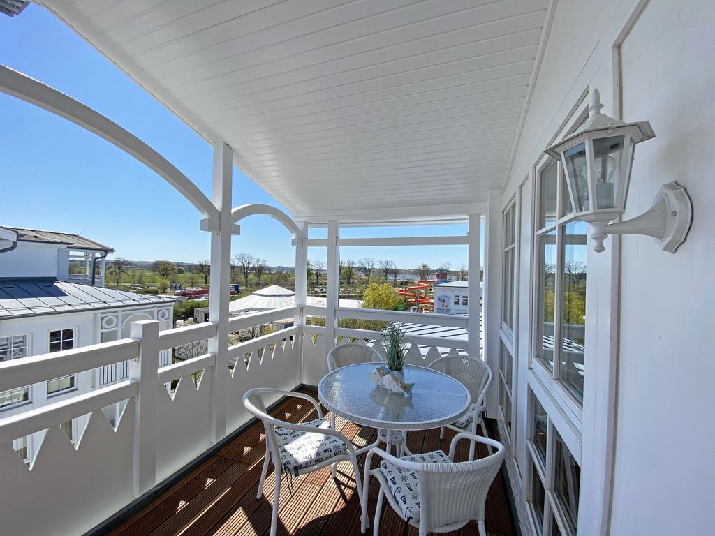 F: Seepark Sellin-Haus Baabe Whg 431 Penthouse mit Balkon detail 3
